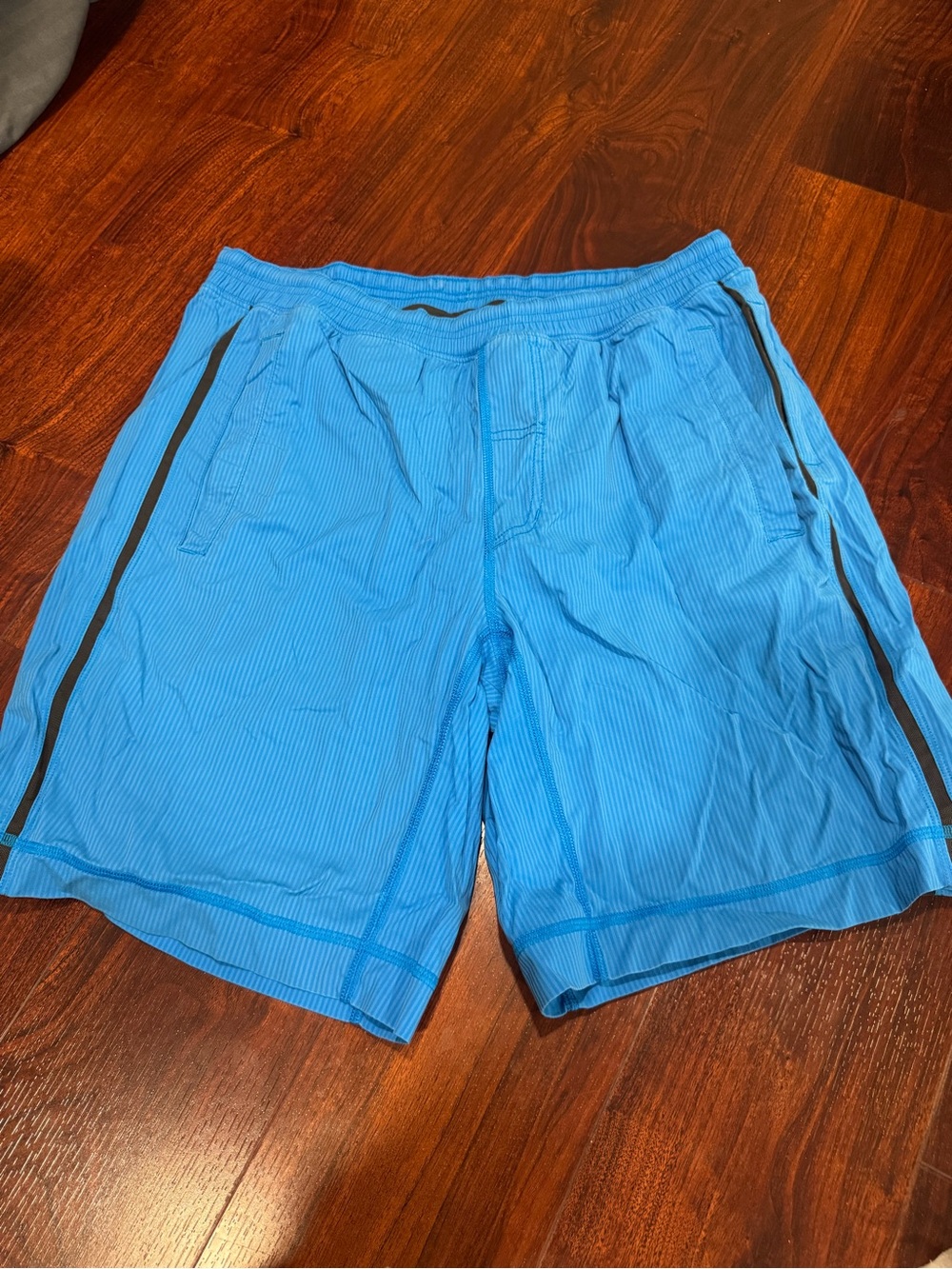 Lululemon Mens Medium 8" Inseam Pace Breaker Lined Short Blue Shorts Pockets(208